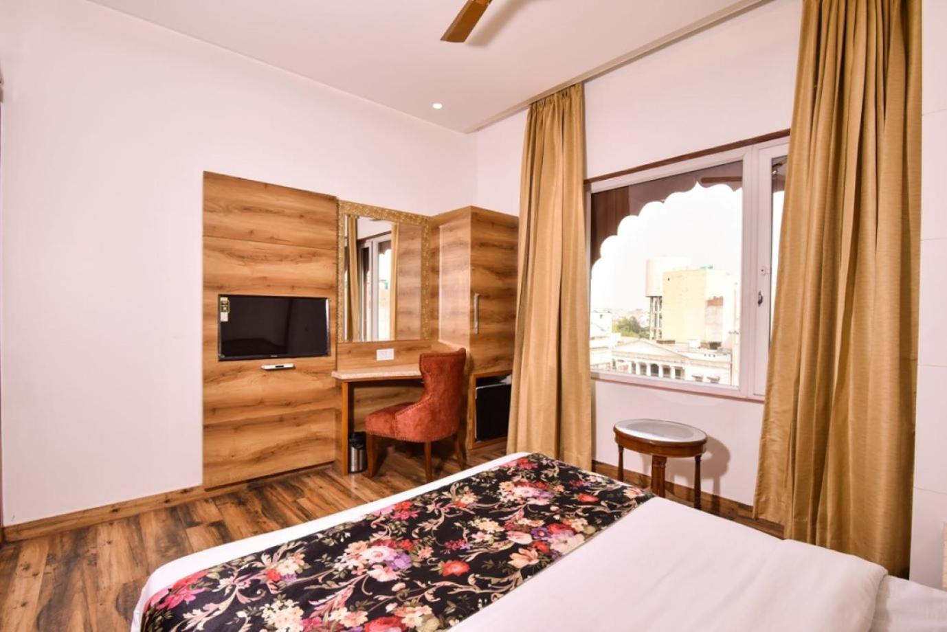 Hotel Rv Golden Amritsar Ngoại thất bức ảnh