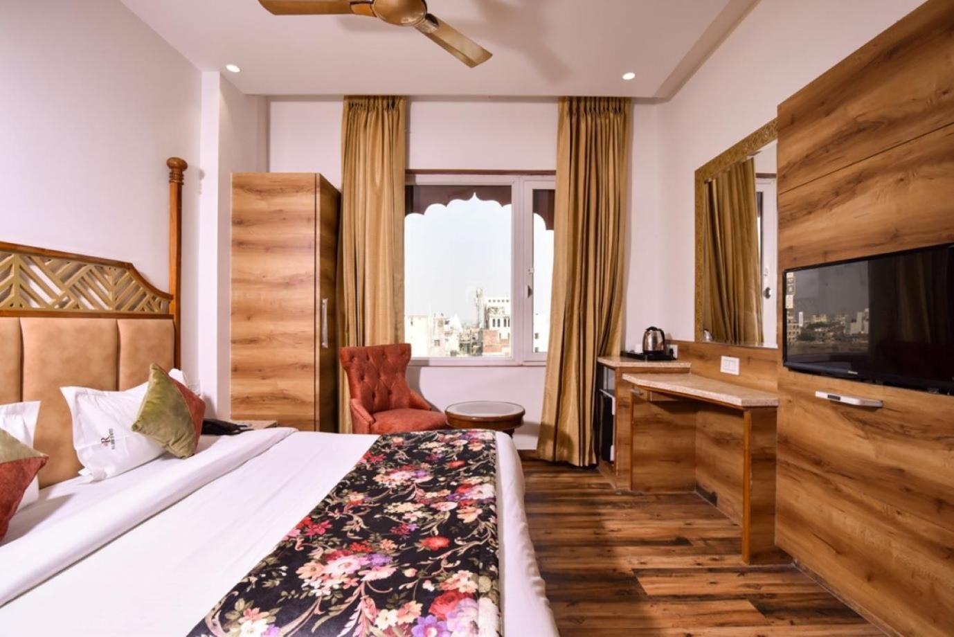 Hotel Rv Golden Amritsar Ngoại thất bức ảnh
