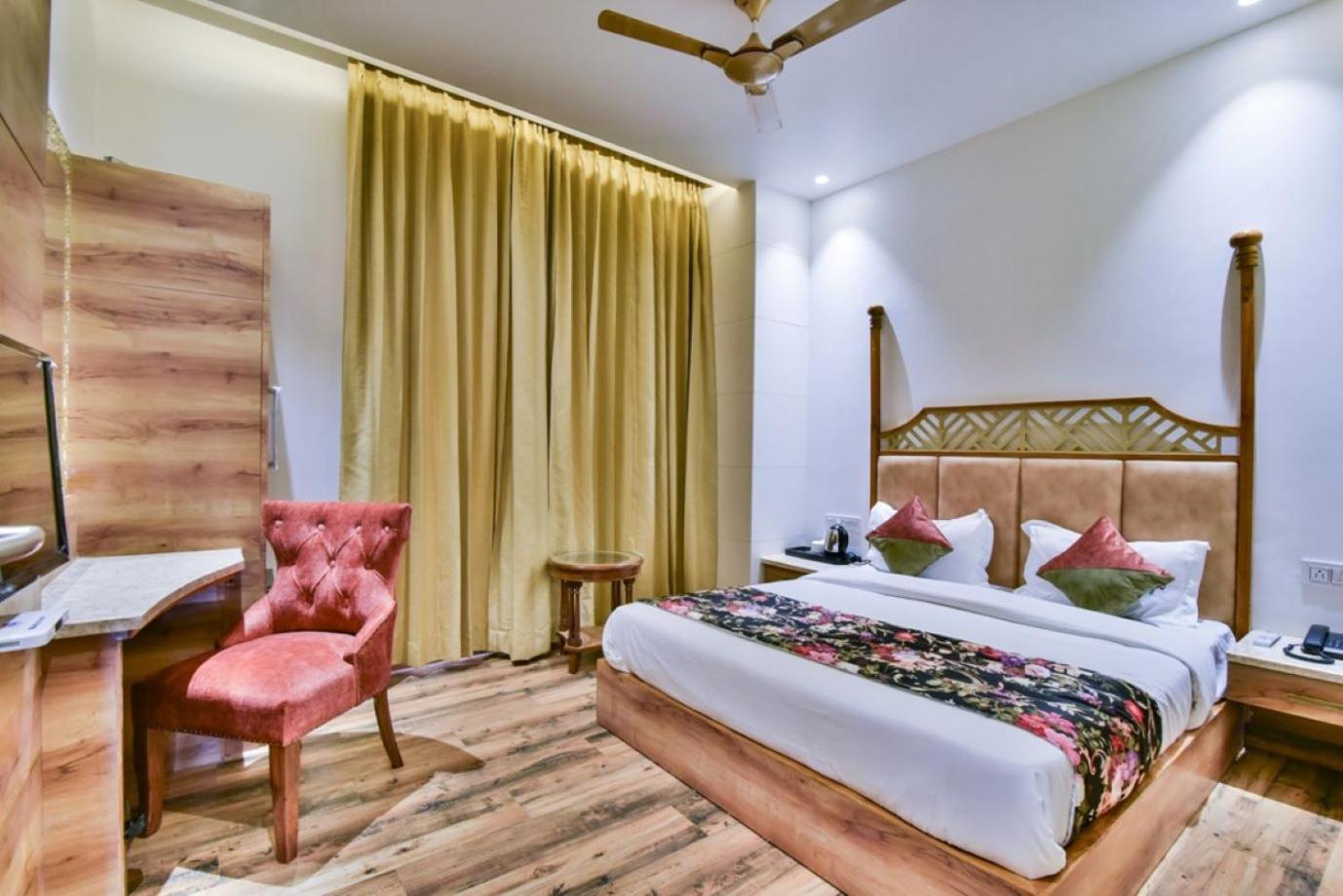 Hotel Rv Golden Amritsar Ngoại thất bức ảnh