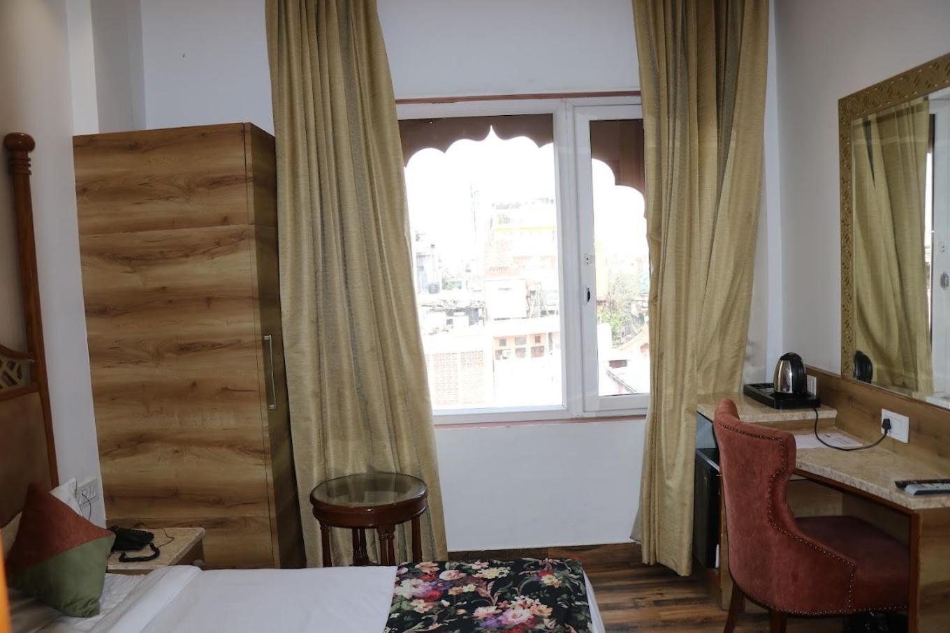 Hotel Rv Golden Amritsar Ngoại thất bức ảnh