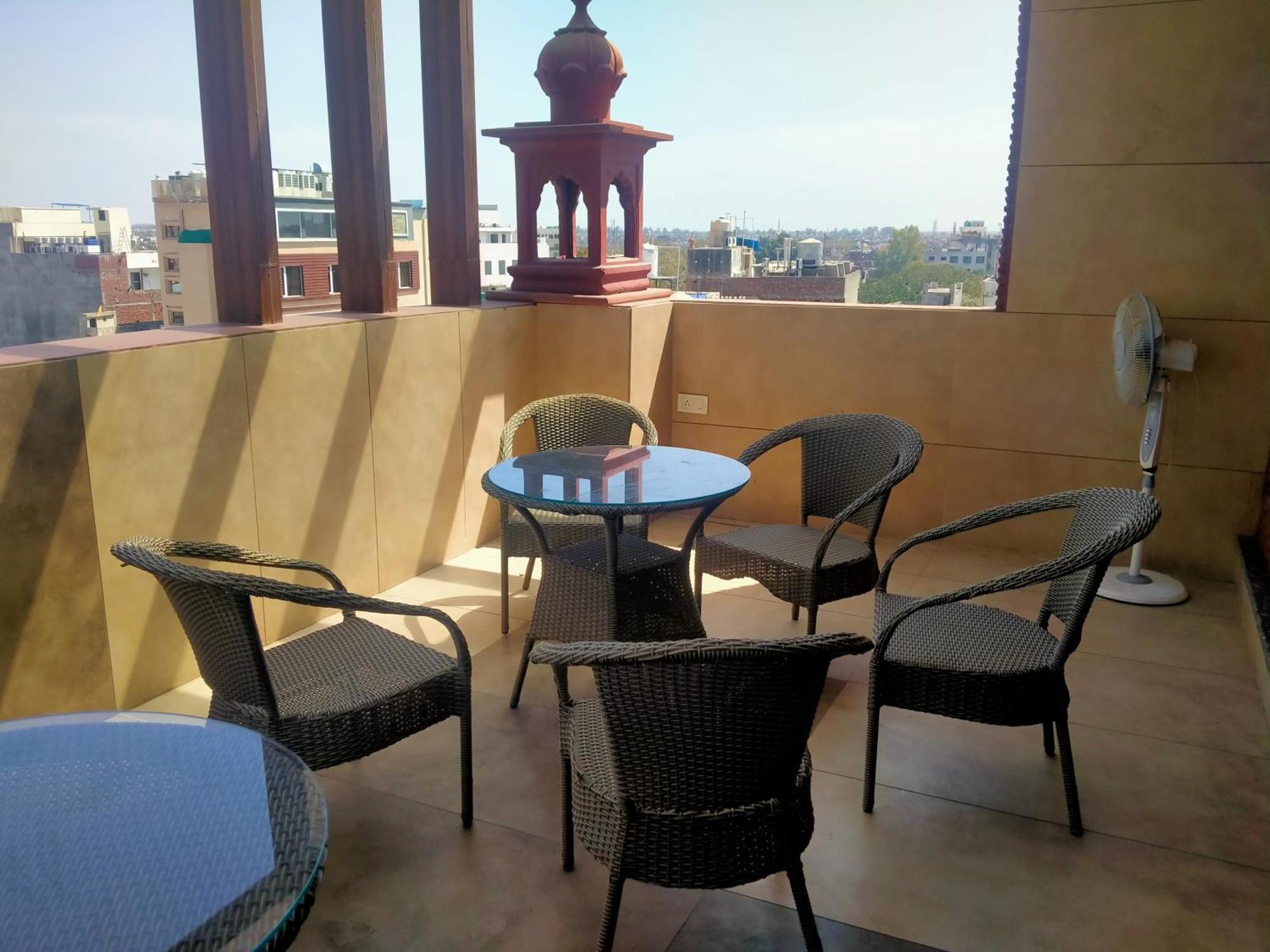 Hotel Rv Golden Amritsar Ngoại thất bức ảnh